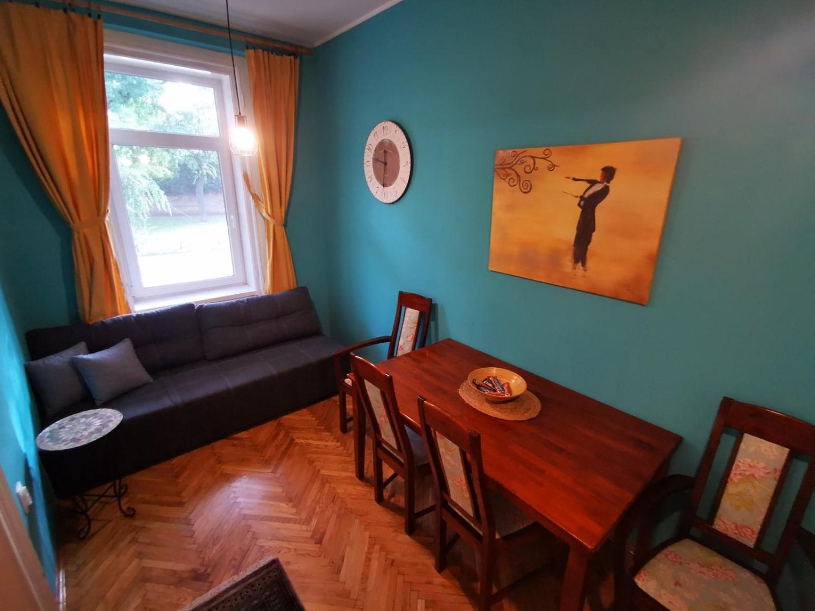 Sombor 19 Central Apartment מראה חיצוני תמונה